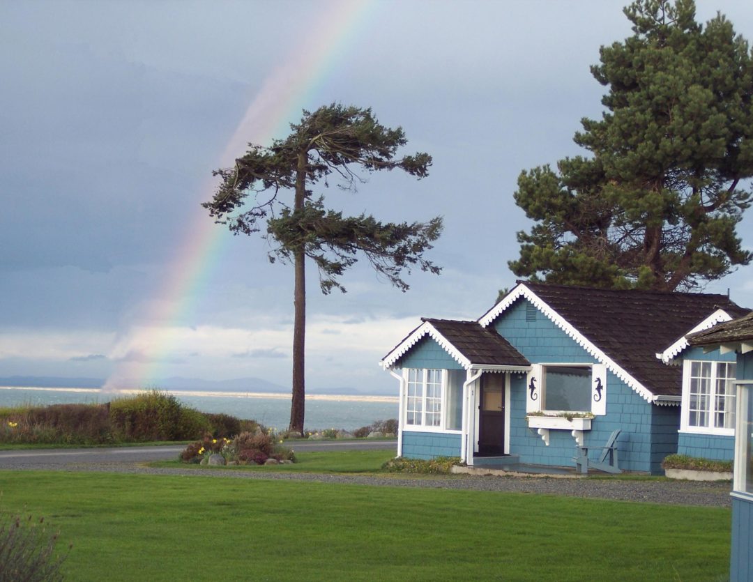 Sunset Bay Cottage with a Rainbow